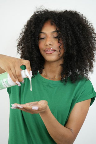 Appliquez sur cheveux secs
